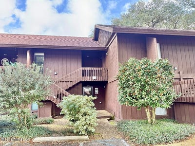 /international/us/132-molokai-diamondhead-ms-110095892124/