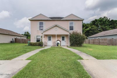 /international/us/13070-tracewood-drive-gulfport-ms-110101359437/