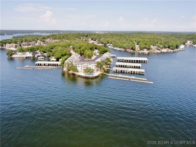 /international/us/431-barbra-le-ln-lake-ozark-mo-110104571912/
