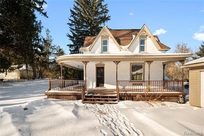 /international/us/63-n-main-street-carsonville-vlg-mi-110105755127/