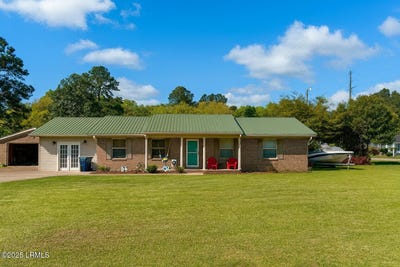 /international/us/240-kerrison-street-varnville-sc-110103115247/