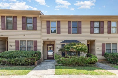 /international/us/71-stone-hill-court-durham-nc-110101312548/