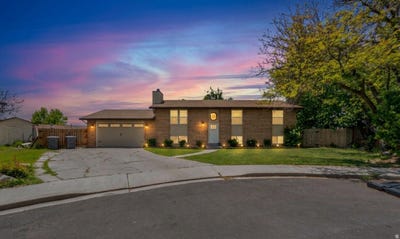 /international/us/1117-e-30-s-pleasant-grove-ut-110107939864/