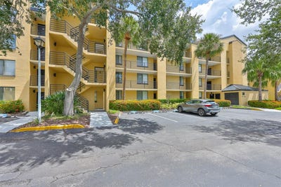 /international/us/2424-w-tampa-bay-boulevard-tampa-fl-110102142796/