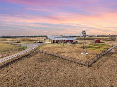 /international/us/1050-county-road-5025-trenton-tx-110105366091/