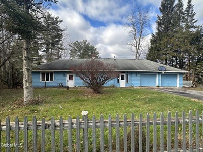 /international/us/4649-county-route-9-east-nassau-ny-110103718019/