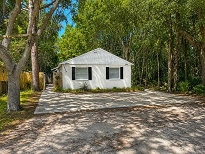 /international/us/3133-huron-avenue-oldsmar-fl-110108302234/