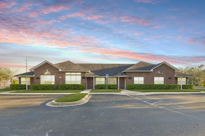/international/us/3890-dunn-ave-jacksonville-fl-110098137623/