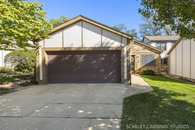 /international/us/913-wheaton-oaks-drive-wheaton-il-110120687828/