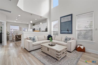 /international/us/529-peace-drive-liberty-hill-tx-110104847748/