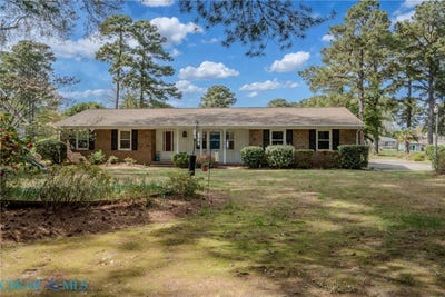/international/us/8335-little-england-road-hayes-va-110106037157/