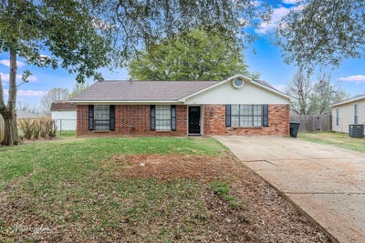 /international/us/2211-general-york-circle-bossier-city-la-110108544819/