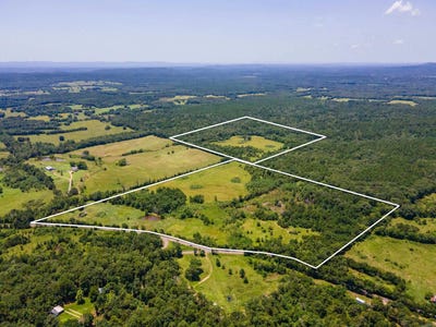 /international/us/376-whippoorwill-road-story-ar-110109407245/