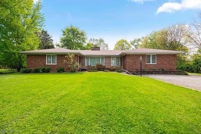 /international/us/13720-durkee-road-grafton-oh-110107995466/