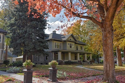 /international/us/2425-w-pacific-ave-spokane-wa-110109120987/