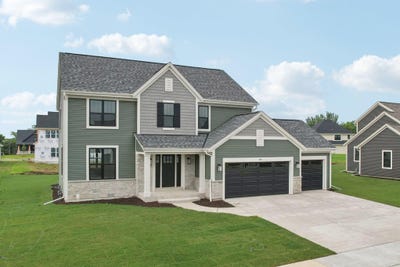 /international/us/1241-green-tree-dr-oconomowoc-wi-110100323612/