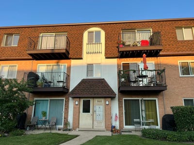 /international/us/9482-bay-colony-drive-des-plaines-il-110108859363/