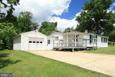 /international/us/121-mulbarger-lane-bellefonte-pa-110108963171/