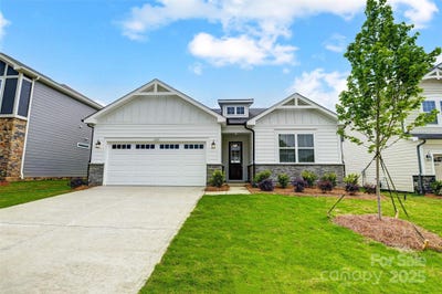 /international/us/2814-westmont-drive-gastonia-nc-110101040526/