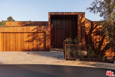 /international/us/5698-holly-oak-dr-los-angeles-ca-110120021275/