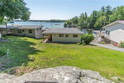 /international/us/19474-crestview-drive-wellesley-island-ny-110103433125/