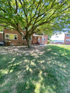 /international/us/157-white-plains-road-tarrytown-ny-110108987207/