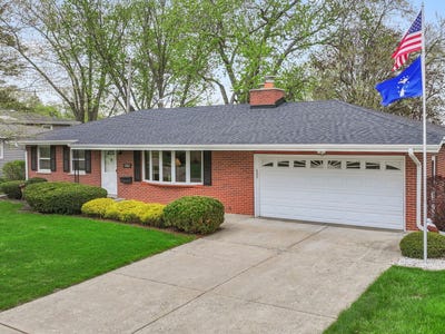 /international/us/1312-royal-drive-montgomery-il-110107505026/