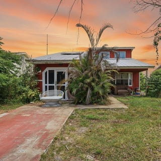 /international/us/1646-3rd-court-sw-vero-beach-fl-110107802010/