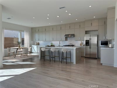 /international/us/129-campion-irvine-ca-110107453376/