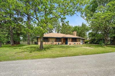 /international/us/795-bader-drive-bellville-tx-110107659020/