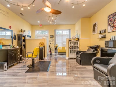/international/us/2074-ayrsley-town-boulevard-charlotte-nc-110109550180/
