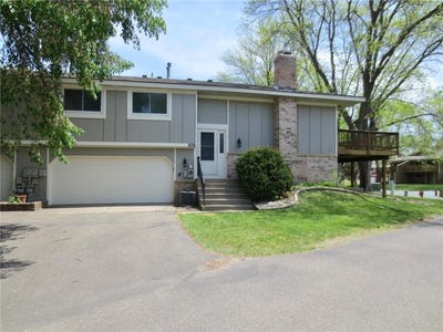 /international/us/7607-zinnia-way-maple-grove-mn-110108071711/