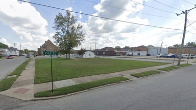 /international/us/112-n-15th-street-murphysboro-il-110107827270/