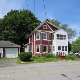 /international/us/7-main-street-hagaman-ny-110100685560/