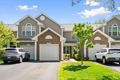 /international/us/1242-shawford-way-elgin-il-110108075548/
