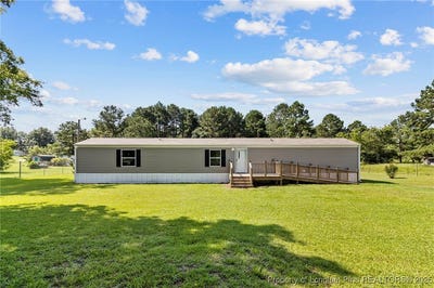 /international/us/189-bulldog-lane-roseboro-nc-110101002838/