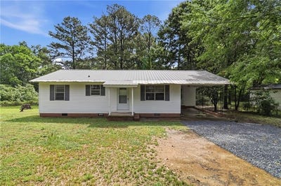 /international/us/318-circle-drive-calhoun-ga-110108389097/