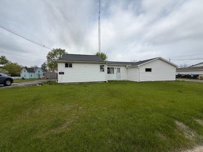/international/us/471-n-fulton-street-princeton-wi-110107939987/
