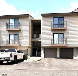 /international/us/608-spruce-hills-dr-glen-gardner-boro-nj-110108999533/