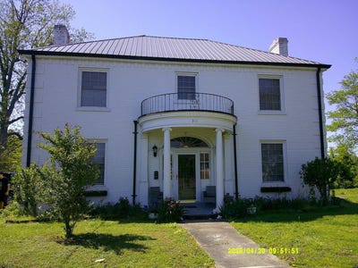 /international/us/311-e-moulton-street-hickman-ky-110107466045/