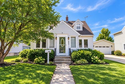 /international/us/605-chestnut-street-neenah-wi-110110188017/
