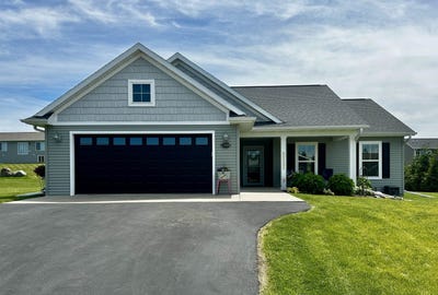 /international/us/2300-mayek-drive-waupaca-wi-110108475070/