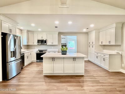 /international/us/16-n-1st-street-defuniak-springs-fl-110101234511/