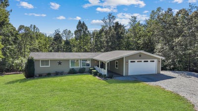/international/us/3019-white-house-rd-moneta-va-110120464496/