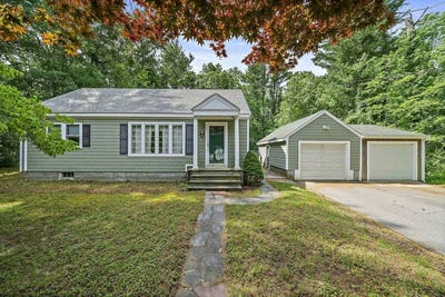 /international/us/38-grove-st-kingston-ma-110108982912/