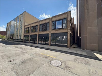 /international/us/49-stone-street-rochester-ny-110104456793/