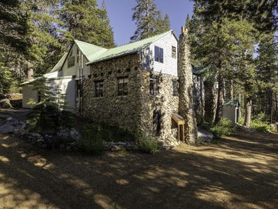 /international/us/10111-bunny-hill-road-soda-springs-ca-110101499225/
