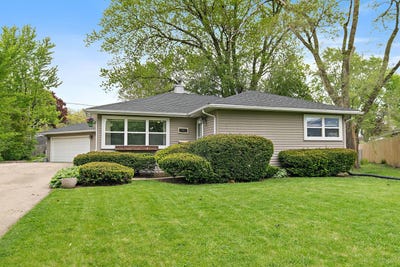 /international/us/2901-stork-court-rolling-meadows-il-110107844895/