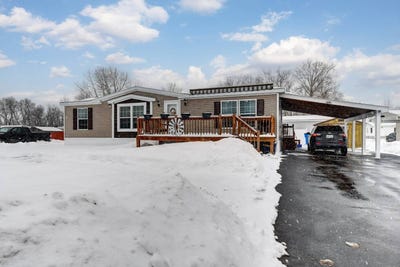 /international/us/22-leto-lane-johnstown-ny-110105903490/