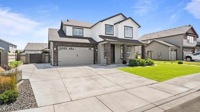 /international/us/8215-cardinal-peak-st-west-richland-wa-110102713744/